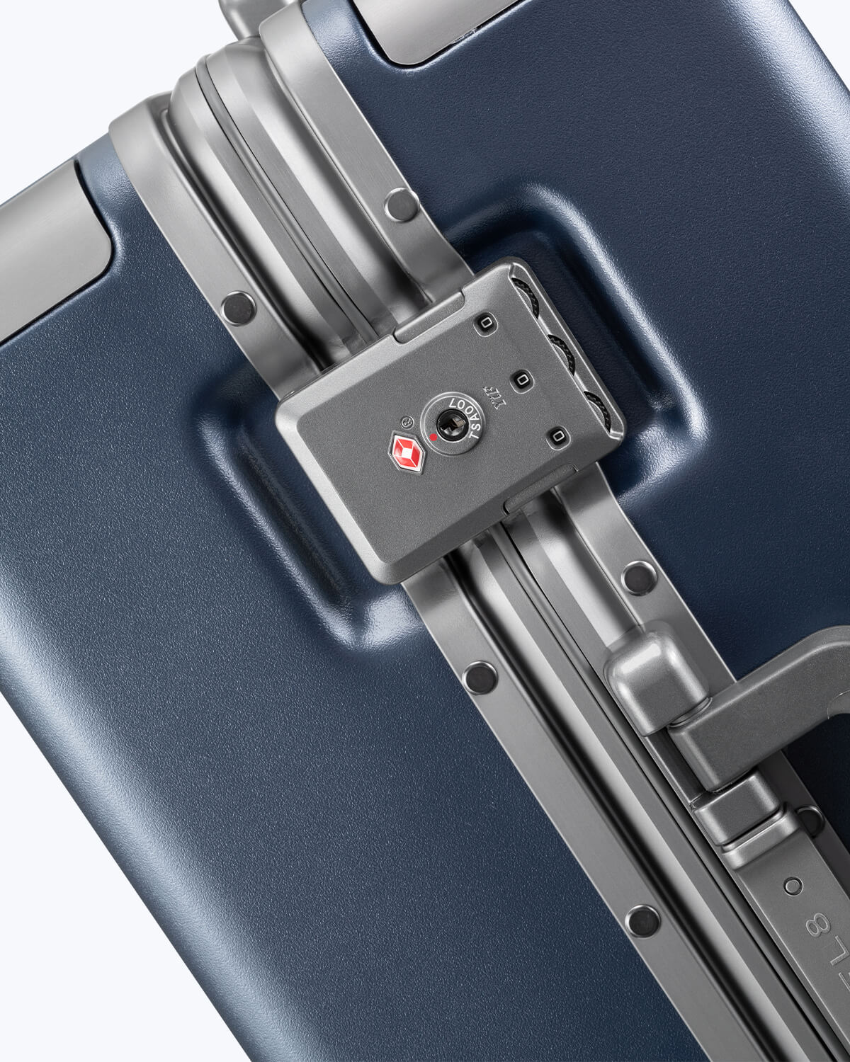 Hegent Luggage & 6 Packing Cubes Combo - Image 18