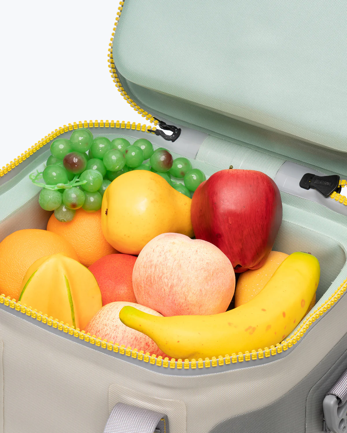 SPARTER Portable Soft Cooler 12 Cans - Image 10